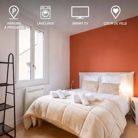 Apartman Cozy In Old Town Montlucon, Market & Restaurants