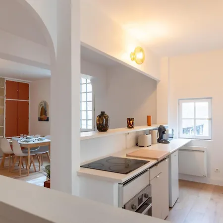 Apartman Cozy In Old Town Montlucon, Market & Restaurants *